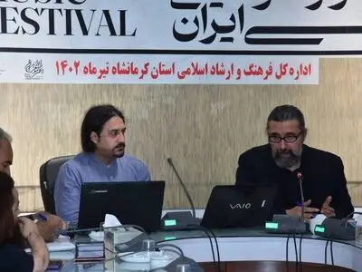 «تنبور نوازی» در جشنواره موسیقی نواحی ایران بررسی شد/