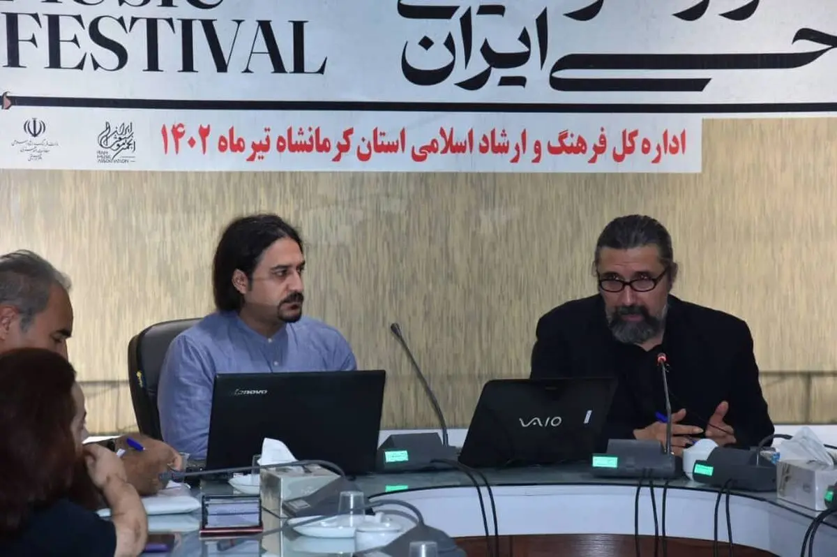 «تنبور نوازی» در جشنواره موسیقی نواحی ایران بررسی شد/