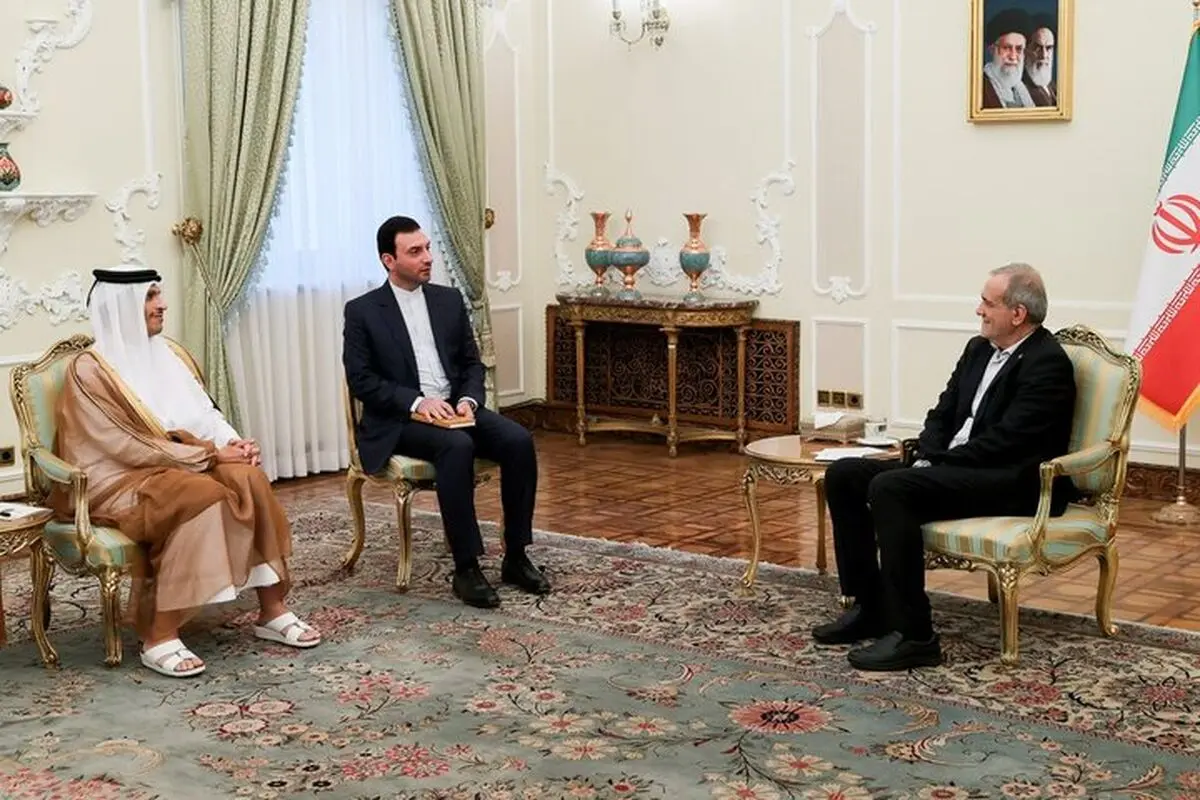 دیدار نخست‌وزیر و وزیر خارجه قطر با پزشکیان