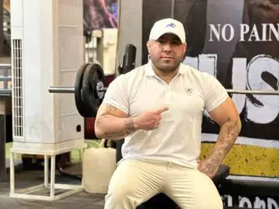 خیز قهرمان شیرازی برای رکوردشکنی در مسابقات جهانی پرس سینه قدرتی