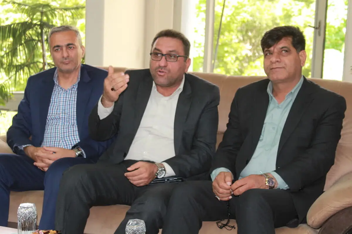 آمادگی کامل برای طرح و پیگیری مشکلات پست فارس در مجلس