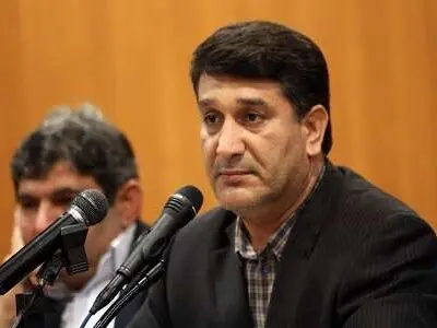 اگر قبولش دارید اجازه دهید کارش را انجام دهد/ از تیم ملی توقع صعود نداریم