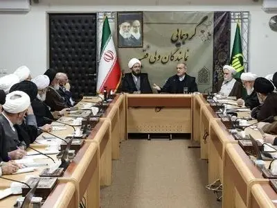 اولویت کنونی، توجه به معیشت مردم و رفع ملموس مشکلات اقتصادی است