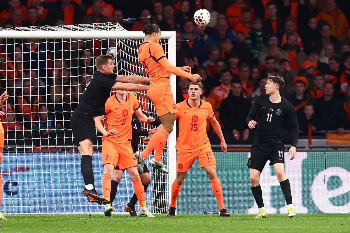 هلند ۲-۱ نروژ ؛ ادای احترام به کرویف با کامبک