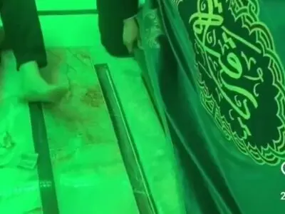 بی قراری شیعیان در حرم حضرت زینب (س) + فیلم