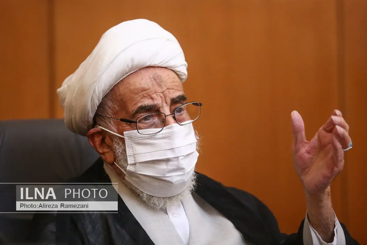 جامعه دانشجویی، دشمنان را از عداوت خود پشیمان سازند