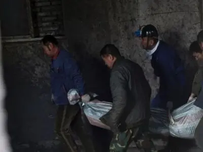 کشته و زخمی شدن ۲  معدنچی در پی انفجار معدن ذغال سنگ طارم‌لو چمستان