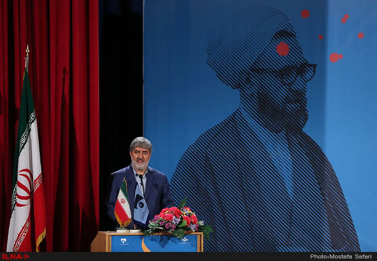 علی مطهری: حقوق‌های نجومی از لحاظ وجدانی ایراد داشت نه قانونی/دولت دهم دست مدیران بانک‌ها را بازگذاشته بود