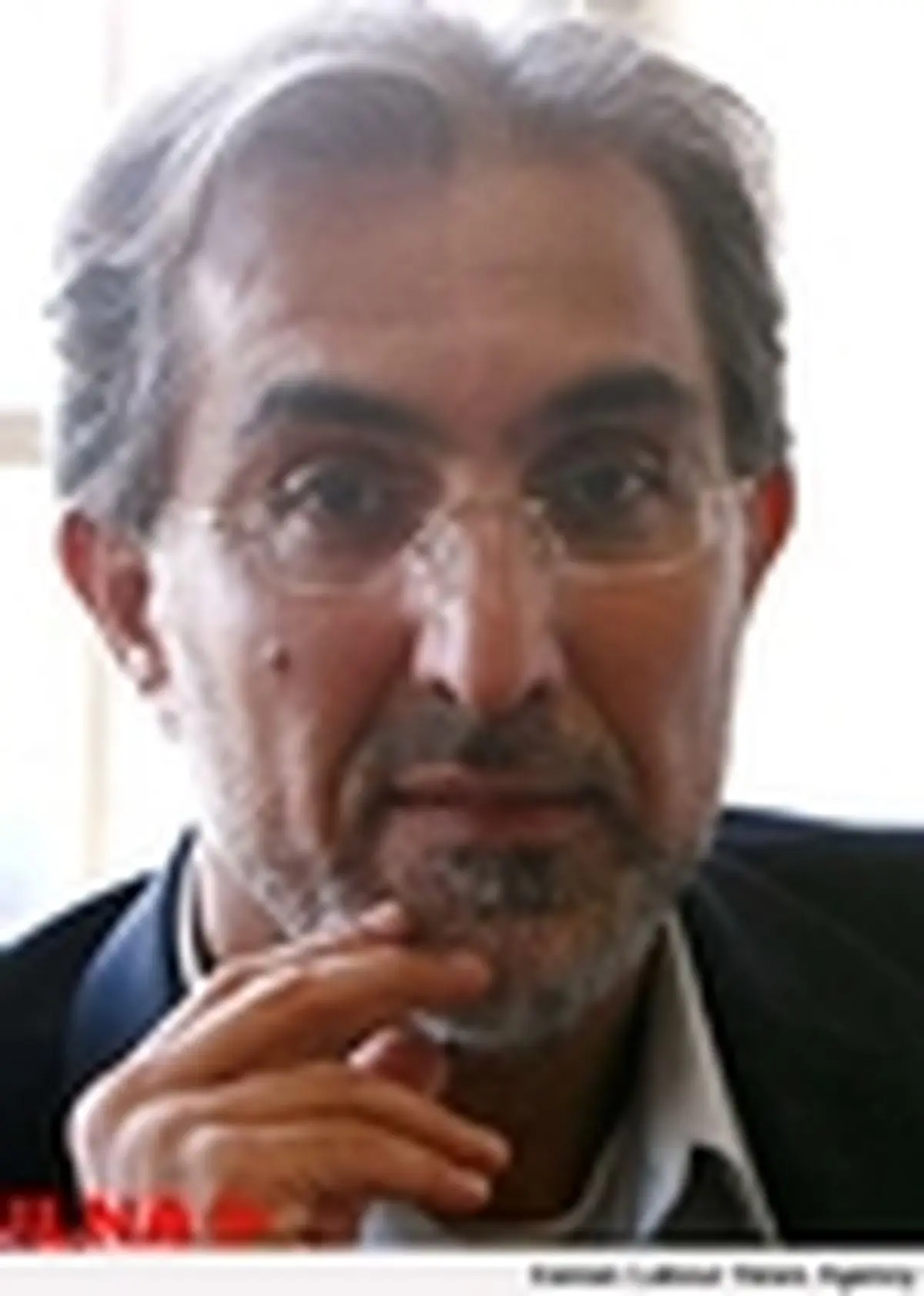 مردم از مسئولان انتظار دارند که با مفسدان اقتصادی برخورد قاطع شود
