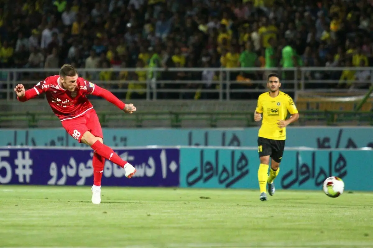 ماشین گلزنی سرخپوشان وارد تبریز شد