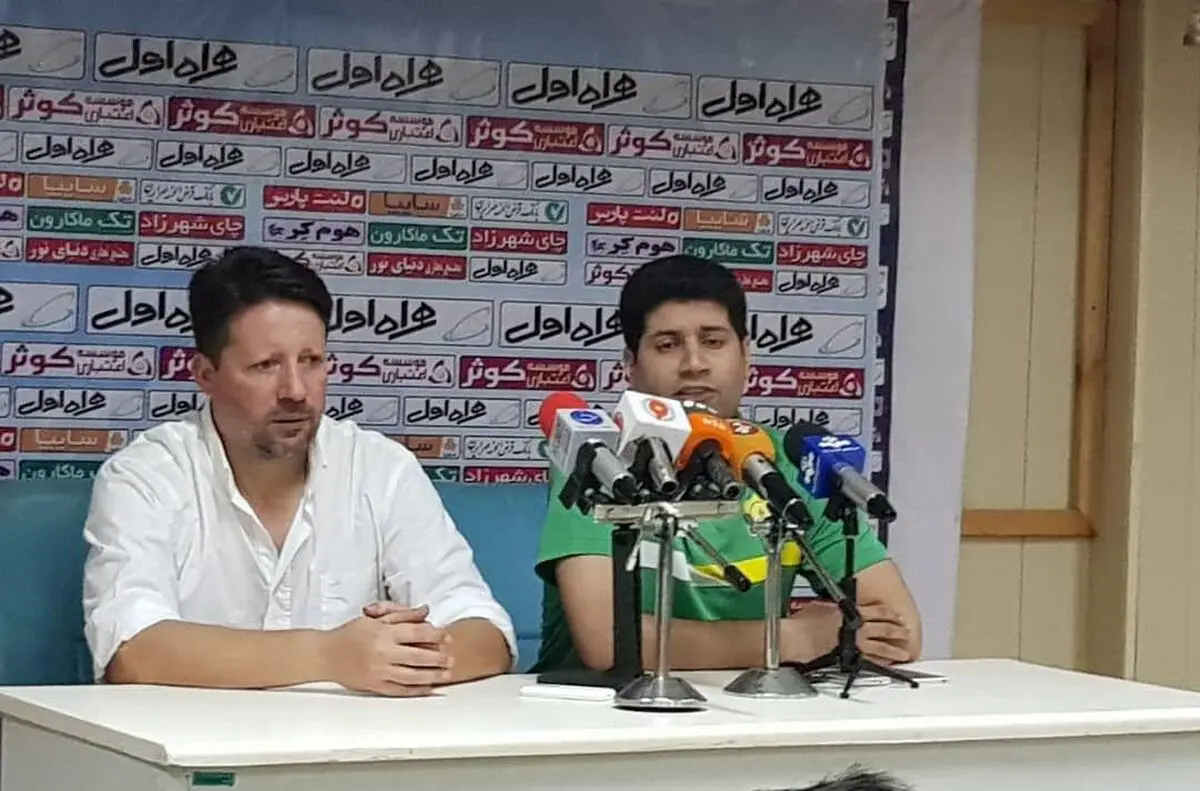 سرمربی صنعت نفت: شاید بازهم بازیکن گرفتیم/ برای جام حذفی حضور در فینال را هدف قرار دادیم
