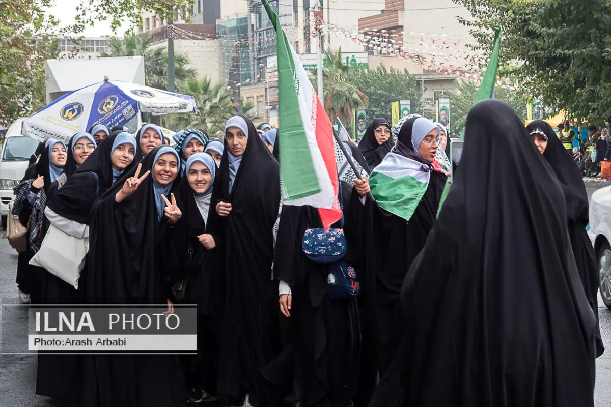 راهپیمایی با شکوه ۱۳ آبان در شاهین شهر