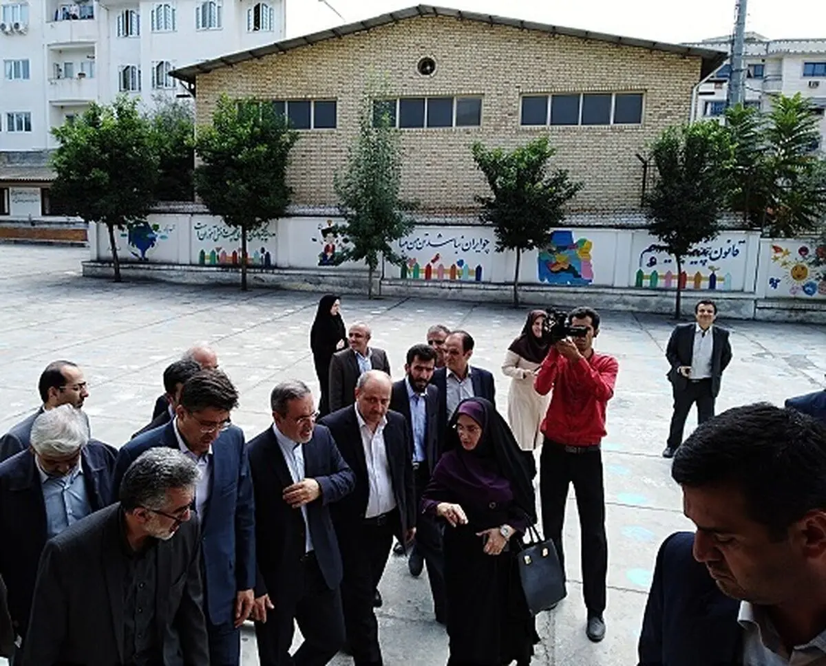 بازدید از روند ثبت‌نام دانش‌آموزان در مدارس گرگان