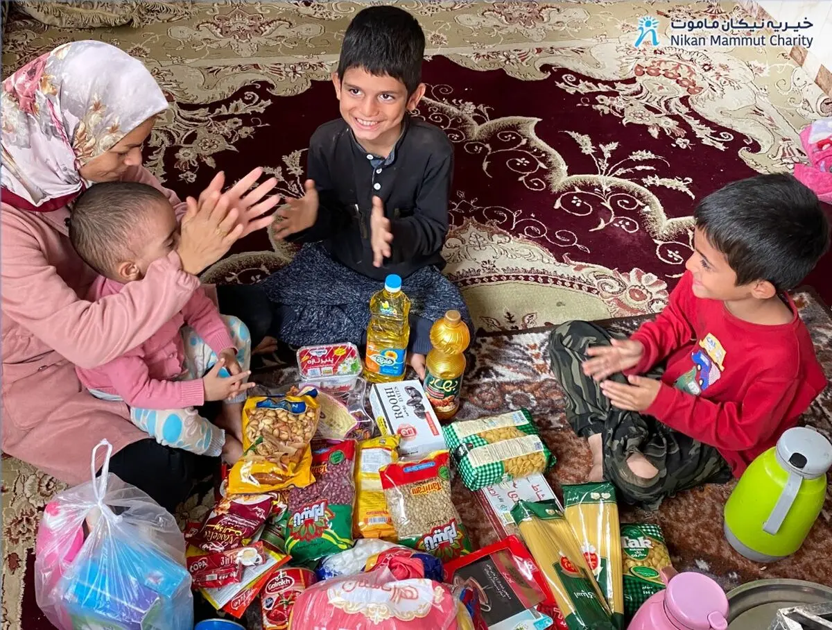 تامین و توزیع اقلام غذایی برای نیازمندان موسسه خیریه نیکان ماموت