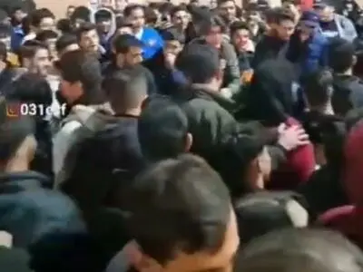 فرستادن صلوات در جشن کریسمس کلیسای وانک + فیلم