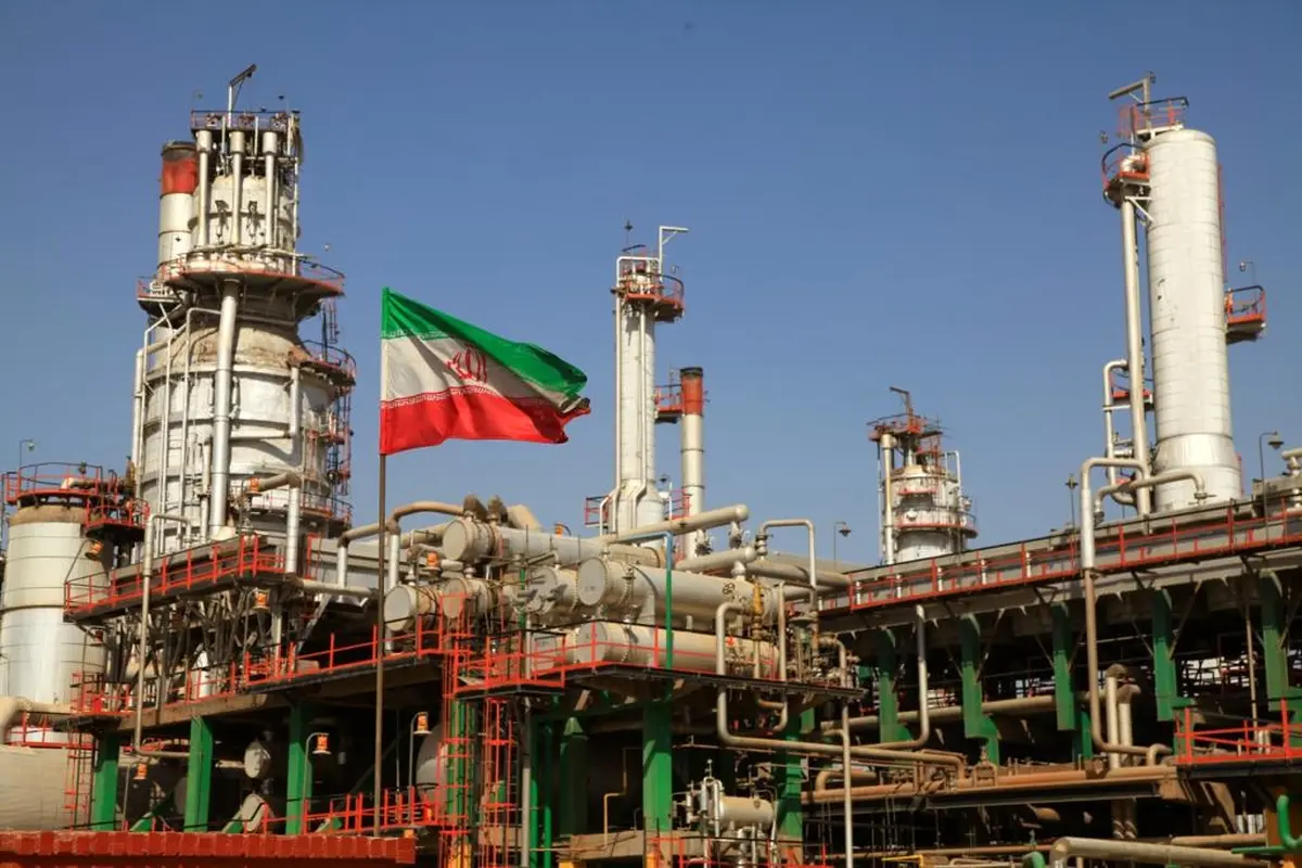 در یکسال گذشته ۵ طرح نیمه تمام به ارزش ۱۴،۵ میلیون یورو در پالایشگاه تهران به بهره برداری رسید/ تولید روزانه ۷ میلیون لیتر بنزین پاک