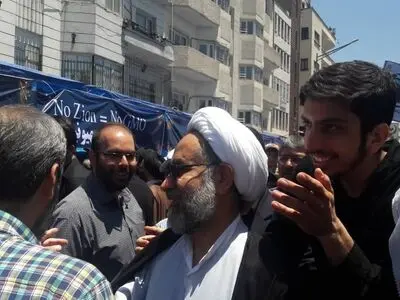مصلحی: آمریکا در حال فروپاشی است
