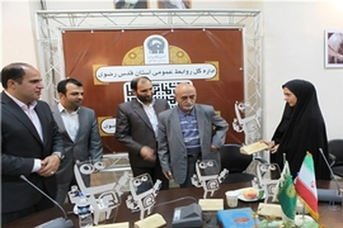 اهدای کاپ‌های قهرمانی مسابقات جهانی روبوکاپ ۲۰۱۳ تیم MRL به موزه آستان قدس رضوی
