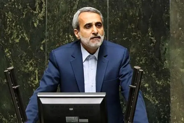 وزیر نیرو به تعهدات خود در قبال زاینده رود عمل کند