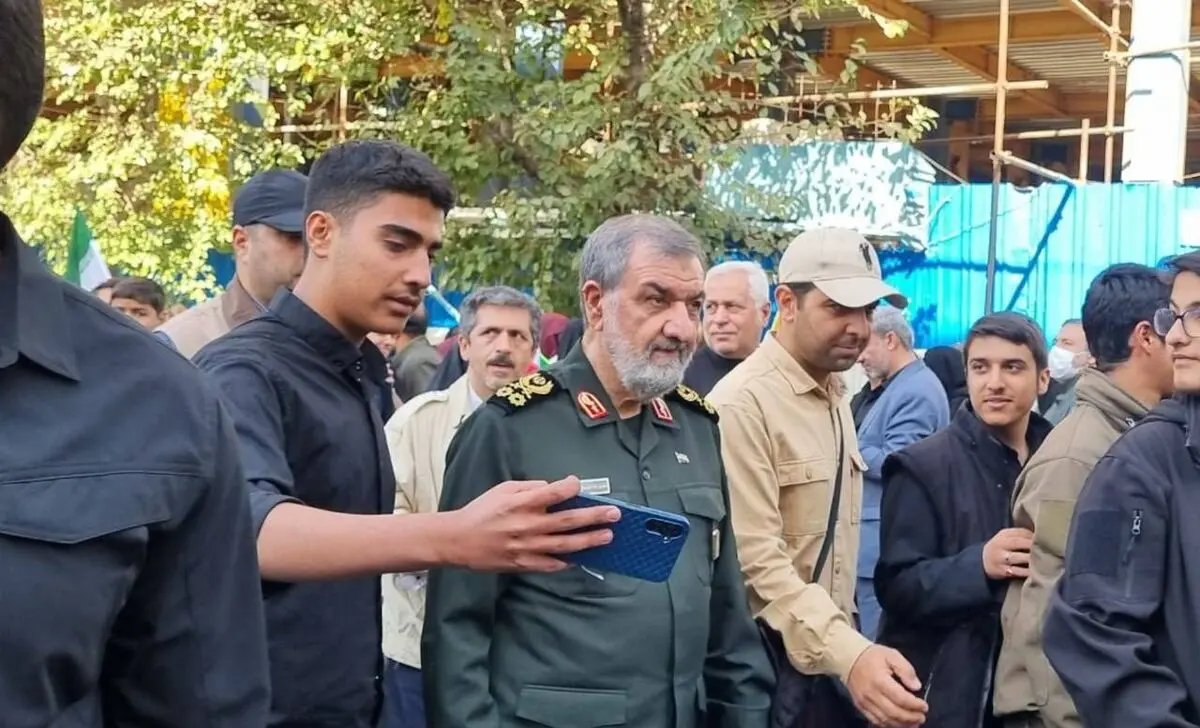 ایران از قدرت موشکی خود صرف‌نظر نمی‌کند