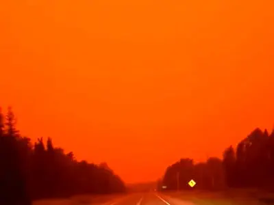 آتش‌سوزی‌های گسترده، آسمان شرق کانادا را نارنجی‌رنگ کرد + فیلم