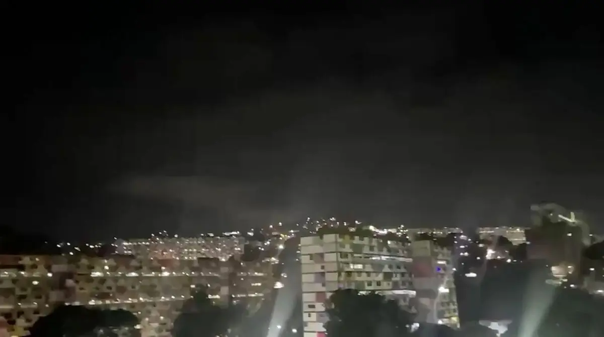 رسانه‌ها از قطع برق در بخش‌هایی از پایتخت ونزوئلا خبر دادند + فیلم