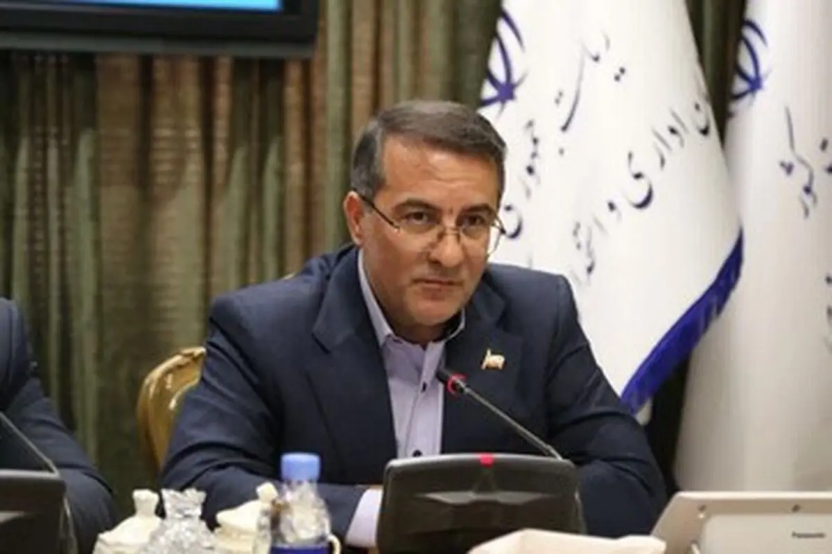 کارمند بهره‌ور سرمایه نظام اداری است