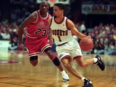 بسکتبالیست آمریکایی: می‌خواهم شهروند ایران باشم/ آمریکا فاسد و شیطان صفت است+فیلم