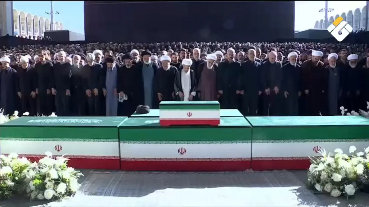 بازتاب اقامه نماز بر پیکر مطهر شهدا در شبکه المنار + فیلم 