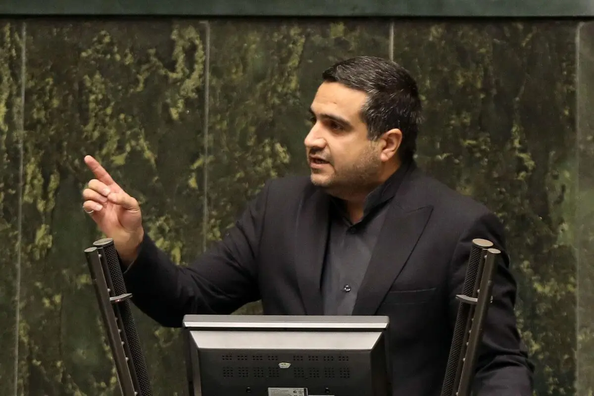 پیگیری اجرای ماده ۲۳۴ آیین‌نامه داخلی در حوزه دارو، تجهیزات پزشکی و نحوه تخصیص ارز، مطالبه جدی از هیات رئیسه جدید مجلس/ کمبود دارو از ۱۰۵ به هزار قلم رسید