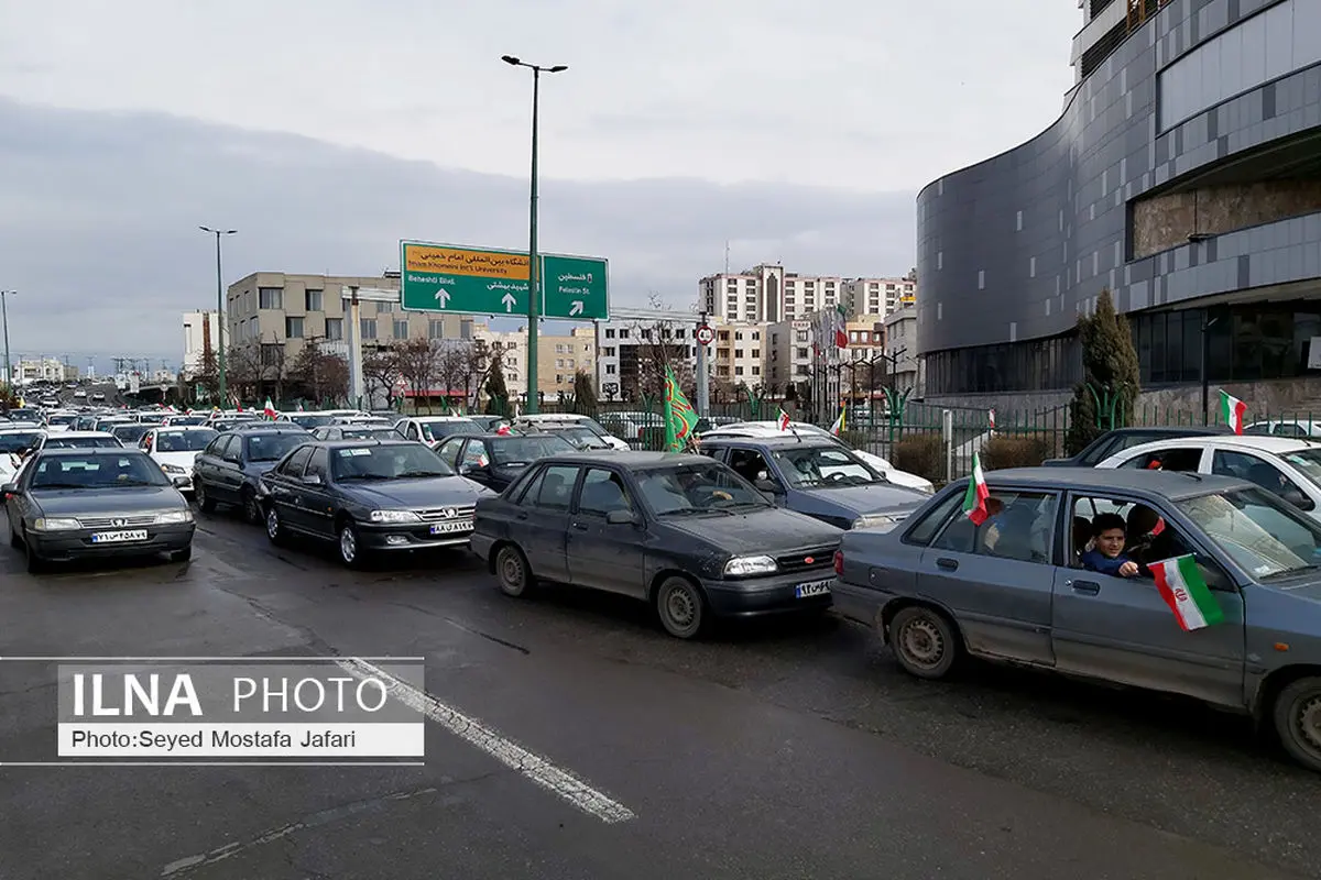 آغاز راهپیمایی خودرویی ۲۲ بهمن در استان قزوین+فیلم