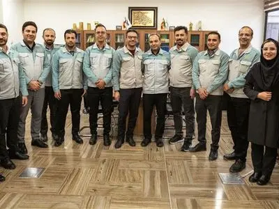 آنچه فضای کاری ما را دلپذیر و کارآمد ساخته صمیمیتی آگاهانه و مسئولانه است