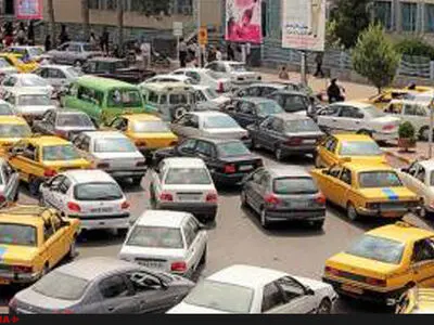 پارک دوبل در معابر یکی از علل ایجاد ترافیک 