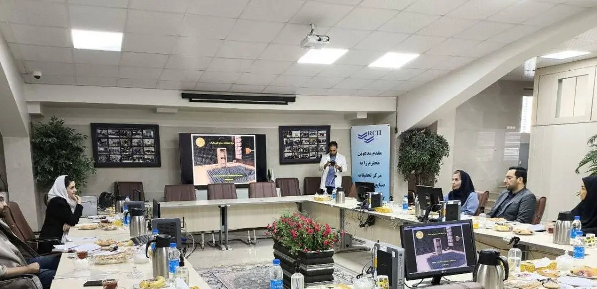 بازدید دبیرکل انجمن از مرکز تحقیقات صنایع انفورماتیک