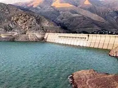 بارش‌های اخیر نتوانست حجم آب ذخیره سدهای استان را افزایش دهد/افزایش 2 برابری دِبی ورودی آب به سدهای مرکزی 