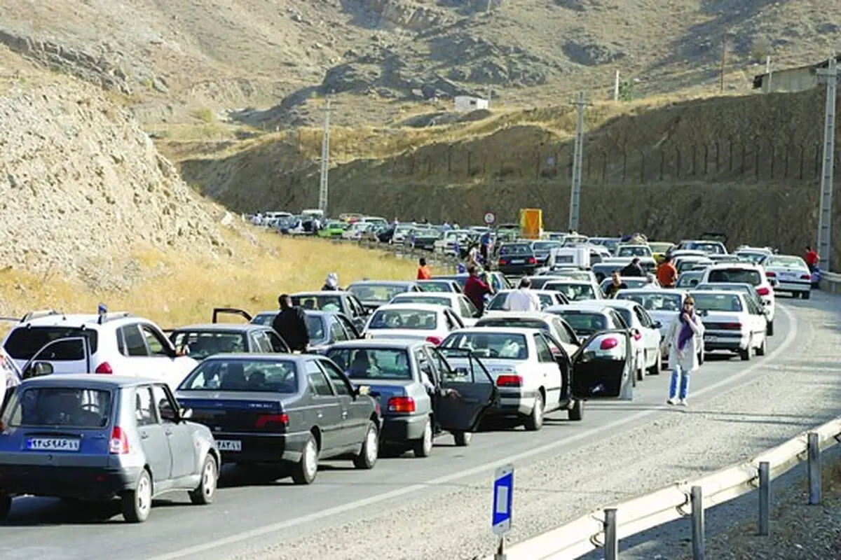 ترافیک سنگین در محور‌های چالوس- هراز و  آزادراه کرج - قزوین / بسته شدن محور هراز برای مدت زمان محدود