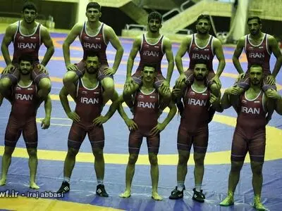 اعضای تیم ملی کشتی آزاد امید بامداد امروز راهی مجارستان شدند