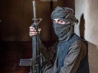 مستند «زندگی میان پرچم‌های جنگی» روی آنتن پرس تی وی
