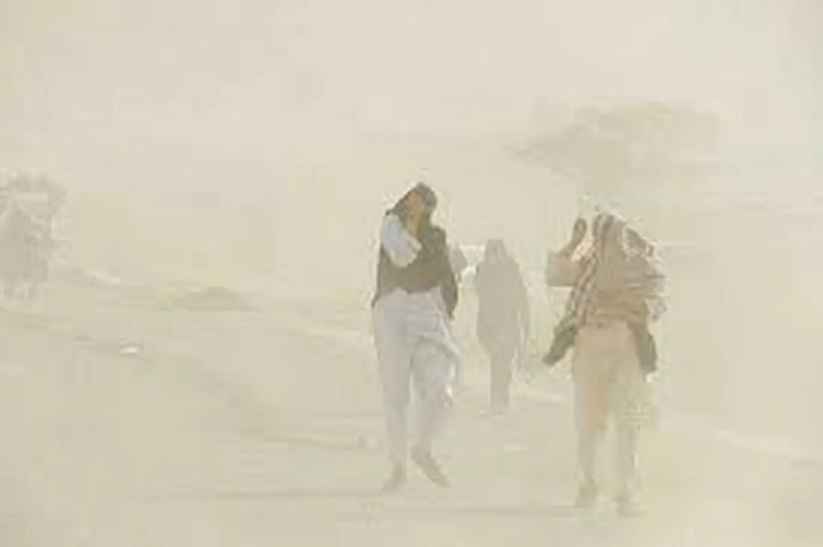 سرعت وزش باد در سیستان به 83 کیلومتر بر ساعت رسید
