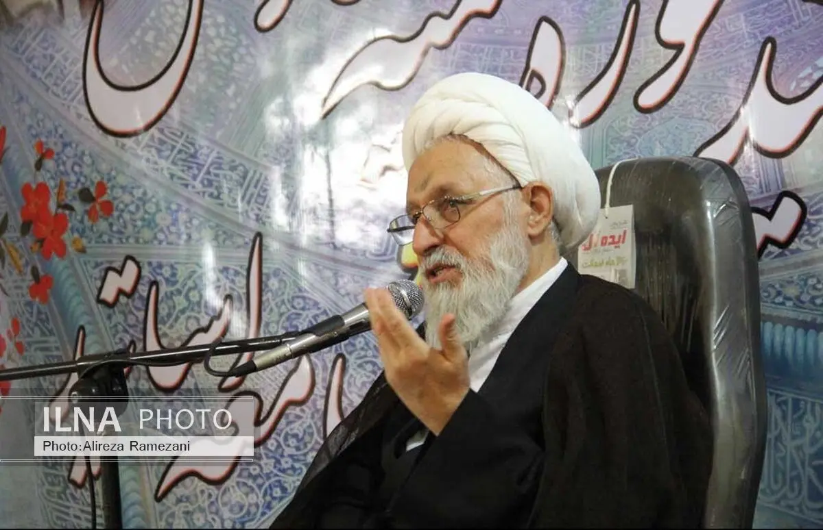 برخی می‌گویند از اسلامی دفاع می‌کنیم  که ما حجت الاسلام آن باشیم 