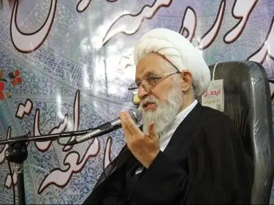 برخی می‌گویند از اسلامی دفاع می‌کنیم  که ما حجت الاسلام آن باشیم 