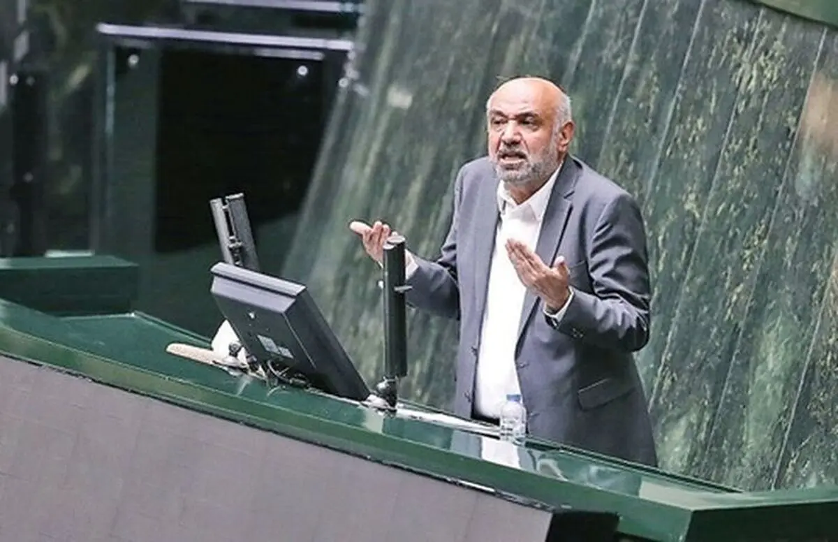 انتقاد از مدیران پروازی و حقوق‌های نجومی در برخی شرکت‌های شستا/ چرا وزیر کار دست به افشاگری زد؟