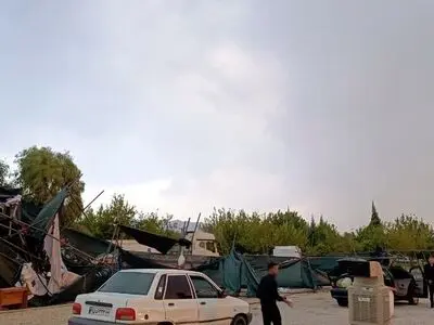 طوفان شدید باد و باران در شهر ایذه/ تمام مواکب ورودی شهر تخریب شدند+ فیلم