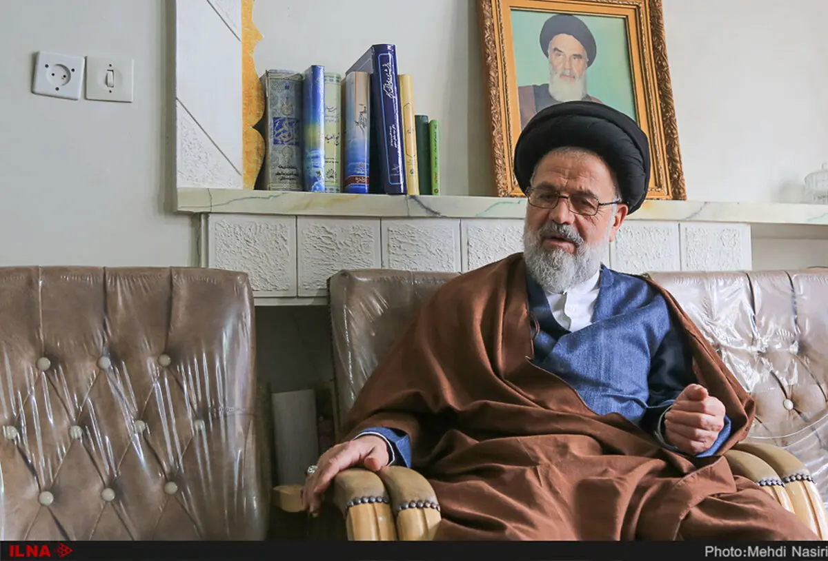 تریبون نماز جمعه تابلوی تمام عیار اهداف هاشمی بود/ هاشمی در خطبه‌های خود دائما ملاحظه منافع مردم را داشت