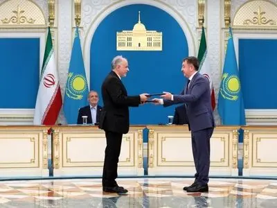 وزرای دادگستری ایران و قزاقستان تفاهم‌نامه همکاری امضا کردند
