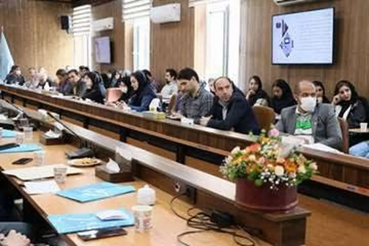 نشست «از تجارب پیشرو تا محیط کار بهداشتی و ایمن» برگزار شد 