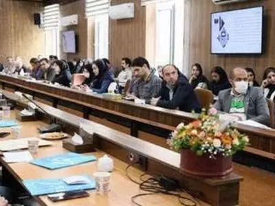 نشست «از تجارب پیشرو تا محیط کار بهداشتی و ایمن» برگزار شد 