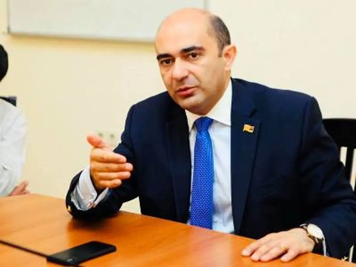 مقام ارمنی خواستار انسداد موقت مرز زمینی و هوایی ایران و ارمنستان شد