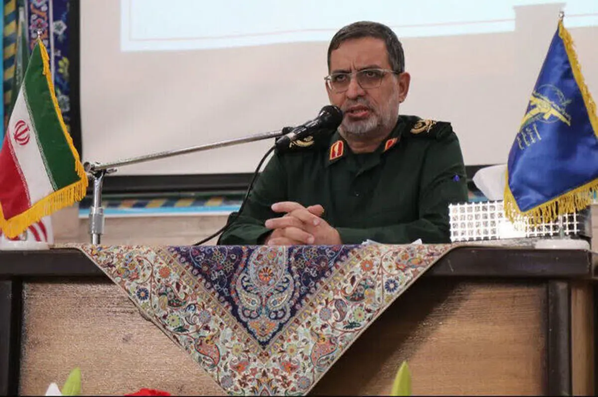 متحدث حرس الثورة الإسلامیة: نحن بانتظار حضور القوات الأمريكية في مضيق هرمز!