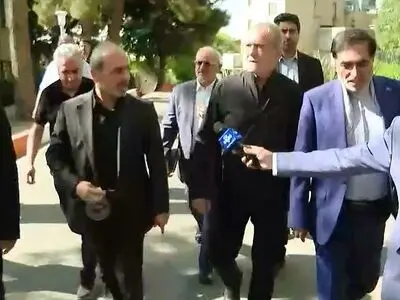شوخی جالب یک خبرنگار با پزشکیان و پاسخ او + فیلم